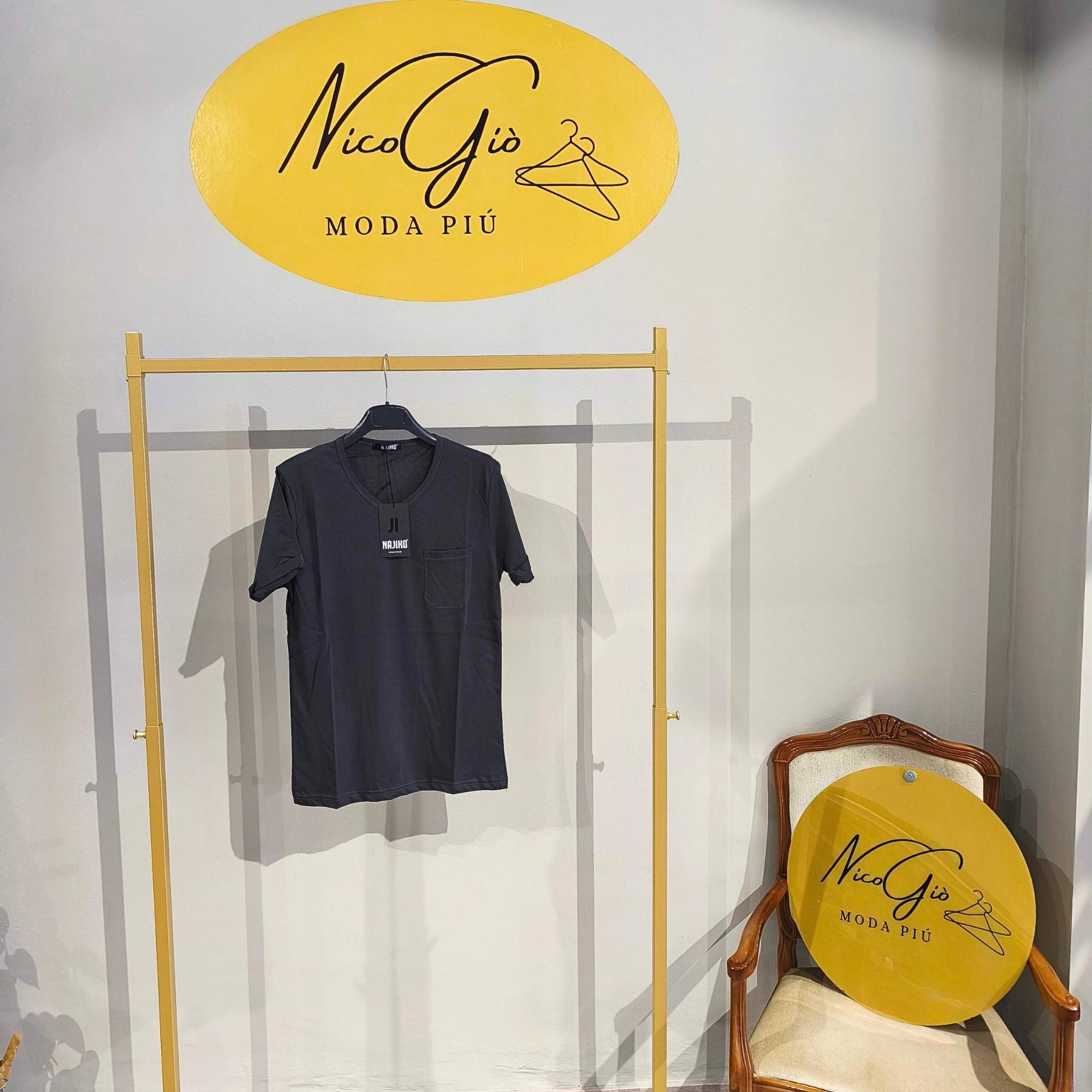 T-shirt Najiko