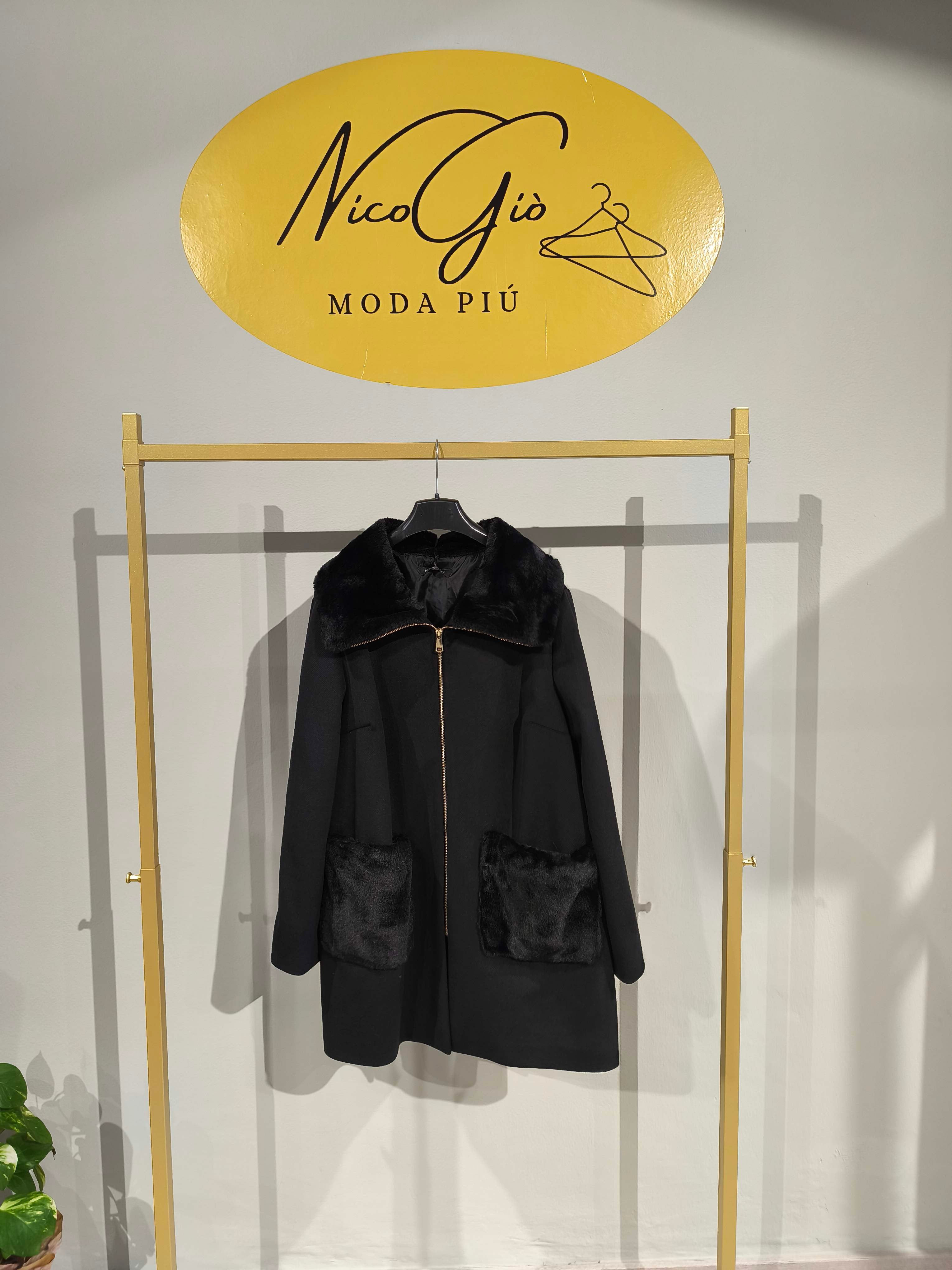 Cappotto con pellicciotto – Made in Italy