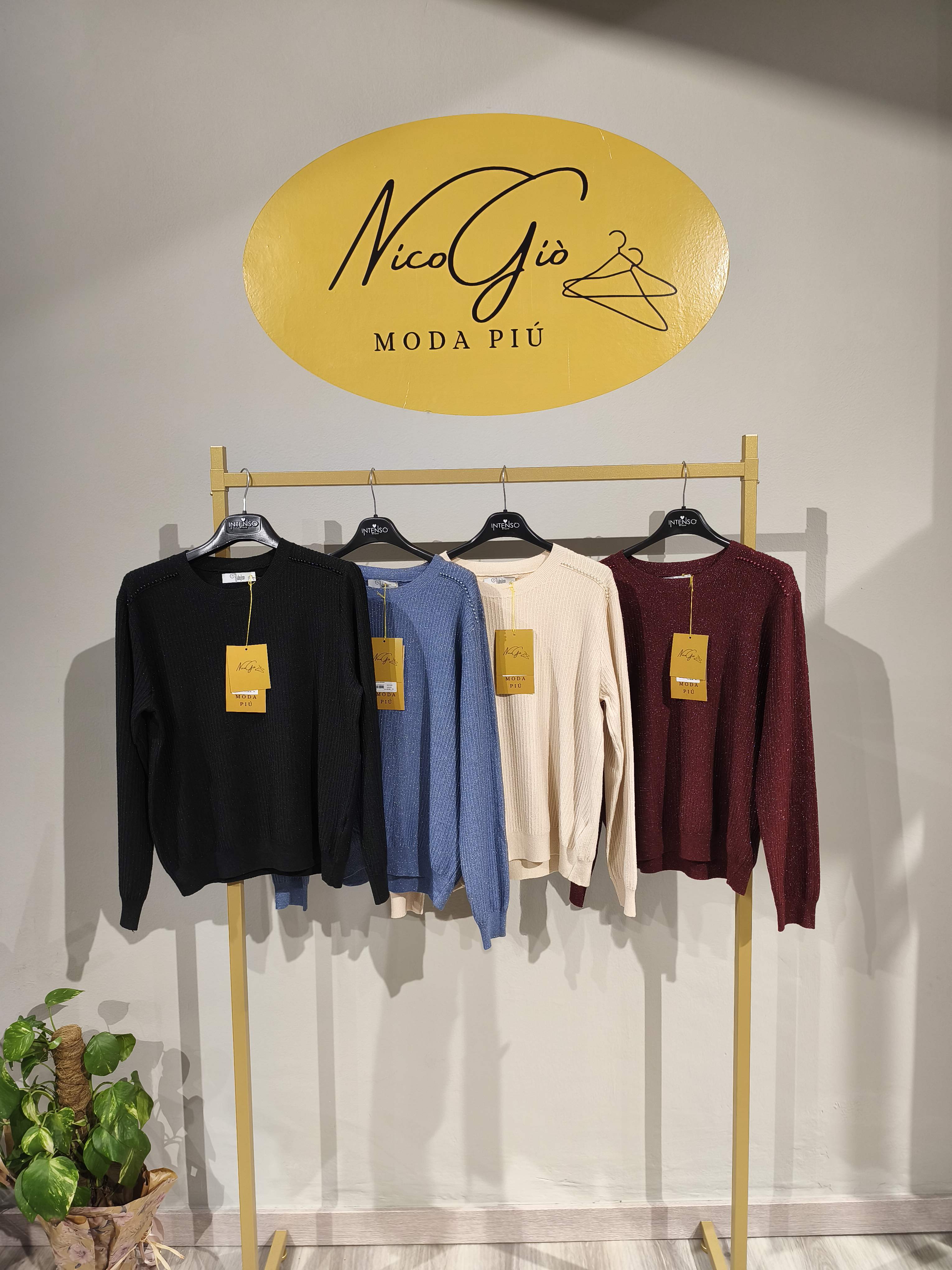 Maglia con brillantini e dettaglio "Perline"