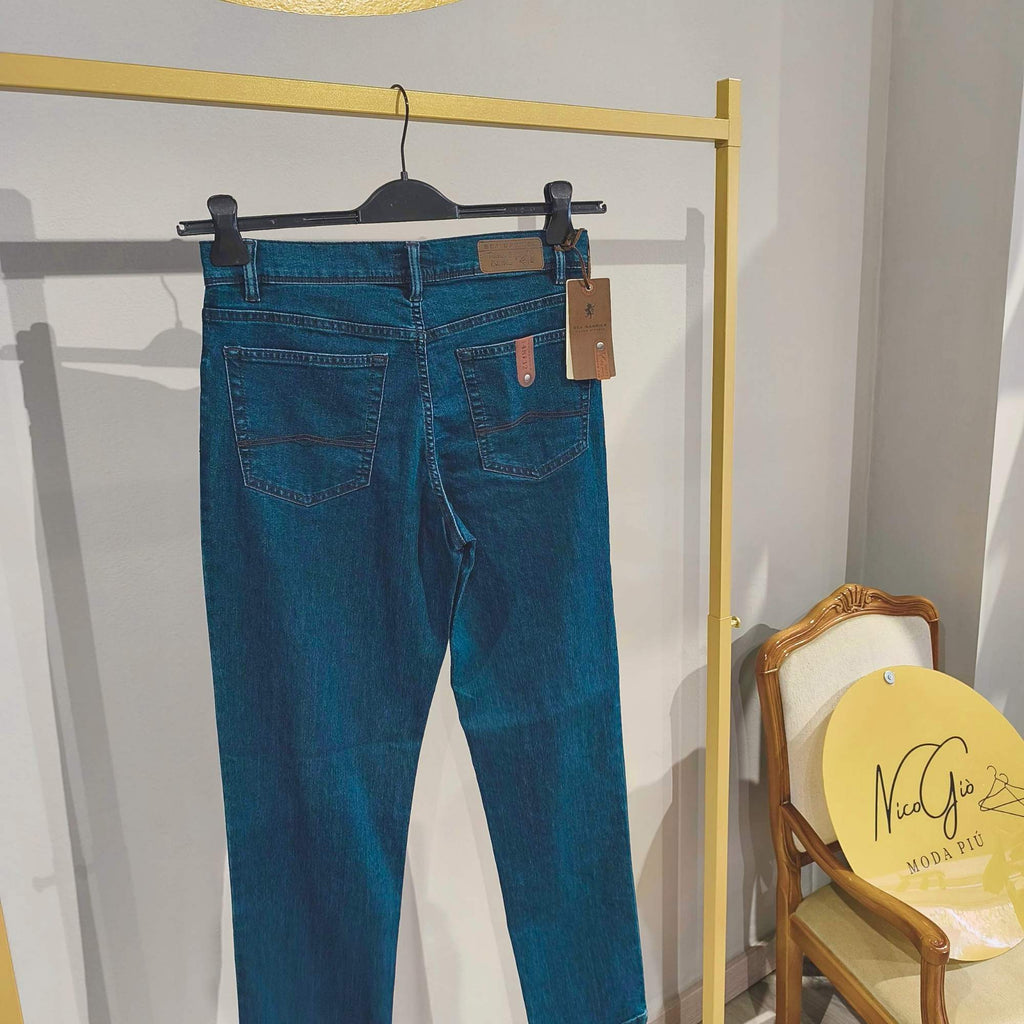 Jeans Sea Barrier