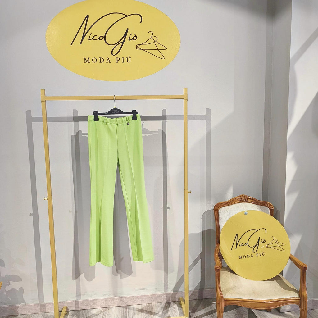 Pantalone in Scuba Crepe Modello Zampa – Made in Italy