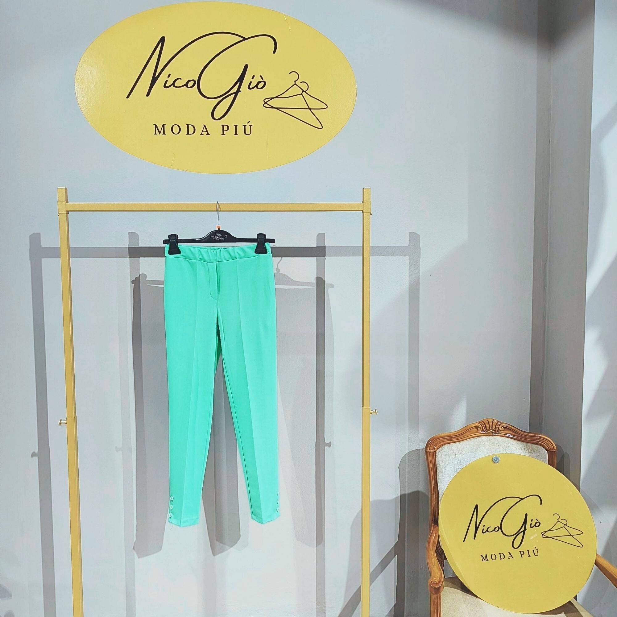 Pantalone Tre Bottoni in Scuba Crepe – Made in Italy